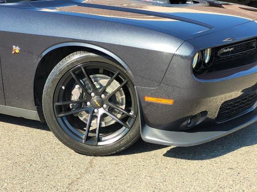 Steel Metallic 2017 Dodge Challenger R/T 392