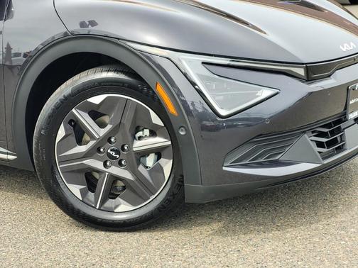 Metal 2025 Kia EV6 Light