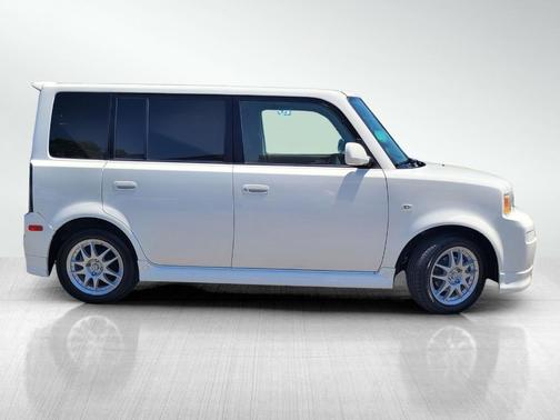 2004 Scion xB Base (A4)