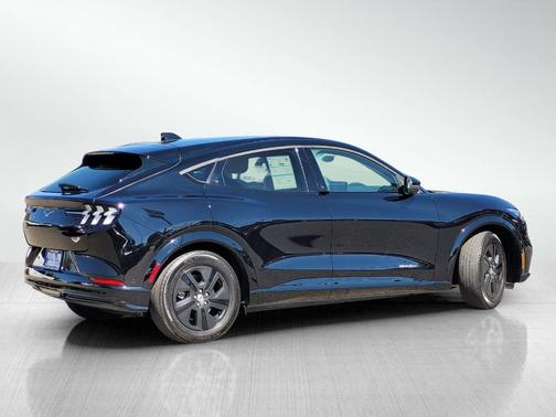 2022 Ford Mustang Mach-E California Route 1