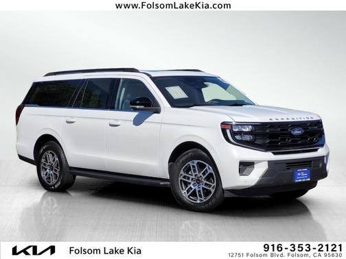 Oxford White 2025 Ford Expedition Max Active