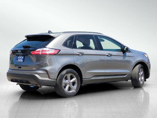 Gray Metallic 2023 Ford Edge SEL