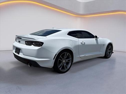 Summit White 2019 Chevrolet Camaro 2LT