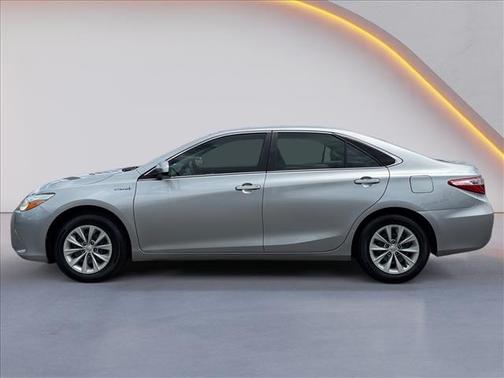 Celestial Silver Metallic 2017 Toyota Camry Hybrid SE