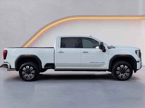2024 GMC Sierra 2500 Denali