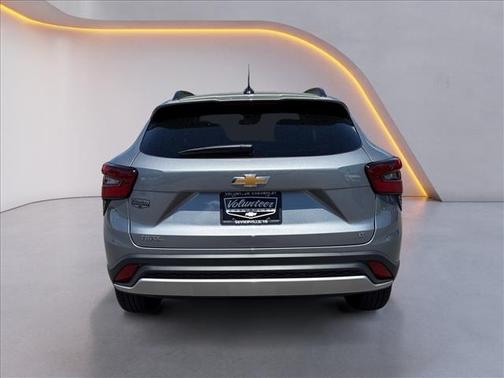 Sterling Gray Metallic 2026 Chevrolet Trax LT