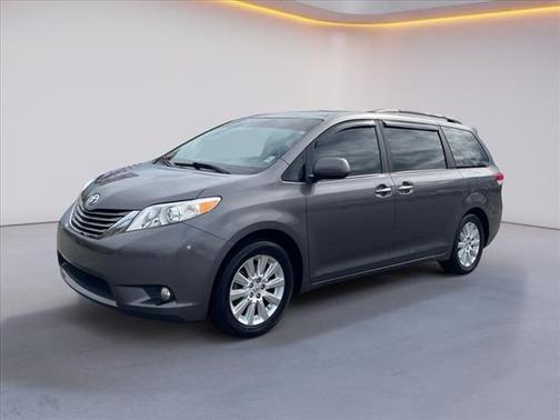 2012 Toyota Sienna MINIVAN