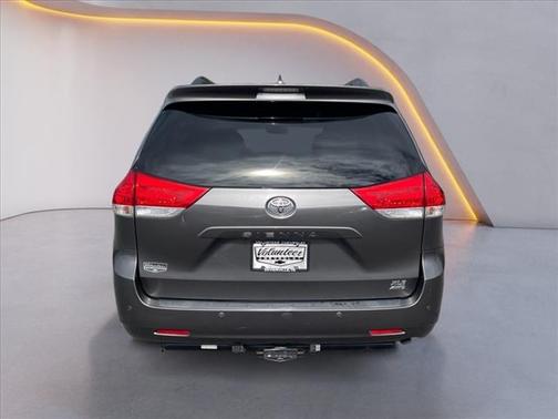 2012 Toyota Sienna MINIVAN
