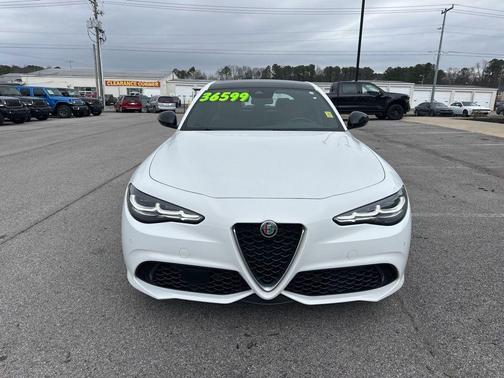 2024 Alfa Romeo Giulia Ti
