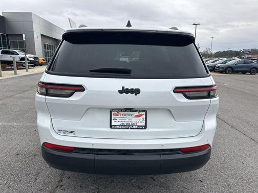 2025 Jeep Grand Cherokee L Laredo