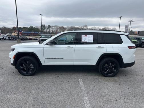 2025 Jeep Grand Cherokee L Laredo
