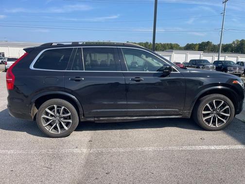 2018 Volvo XC90 T5 Momentum