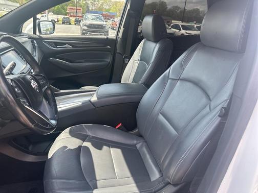 2022 Buick Enclave Premium