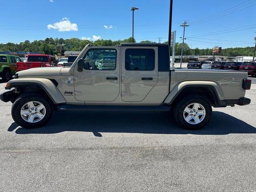 2020 Jeep Gladiator Sport
