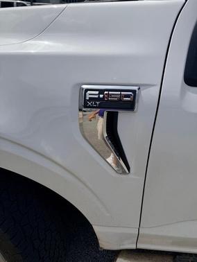 Oxford White 2023 Ford F-150 XLT