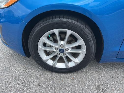 Blue Metallic 2019 Ford Fusion SE