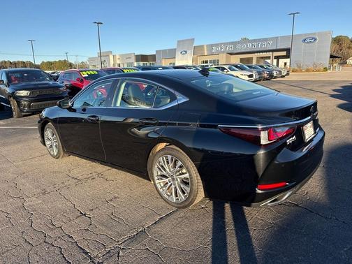 2021 Lexus ES 350 Base