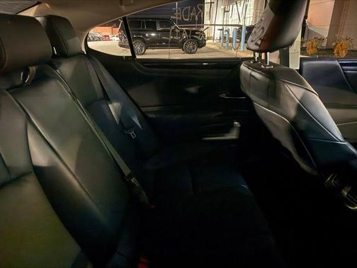 2021 Lexus ES 350 Base