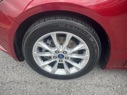 2017 Ford Fusion Hybrid SE