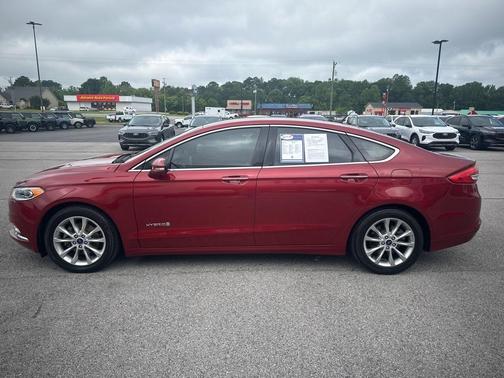 2017 Ford Fusion Hybrid SE