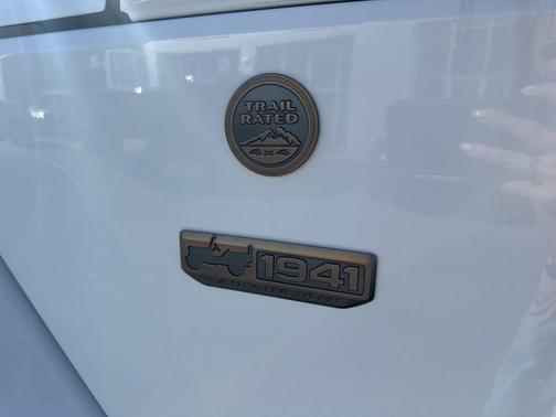 2017 Jeep Wrangler Sahara