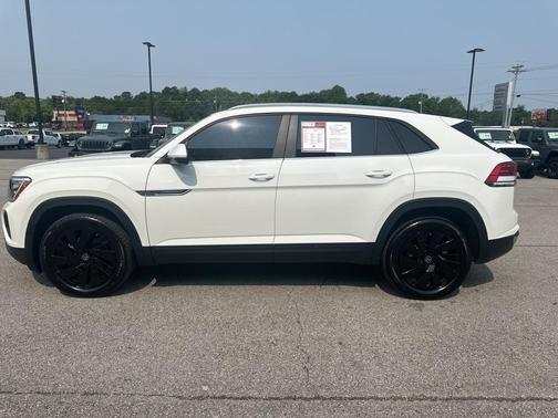 2024 Volkswagen Atlas Cross Sport 2.0T SE w/Technology