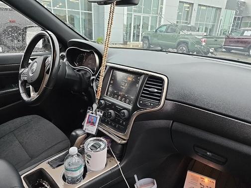 2016 Jeep Grand Cherokee Laredo