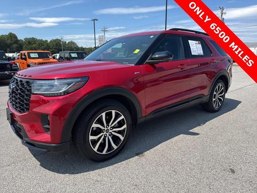 2025 Ford Explorer ST-Line