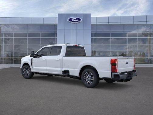 Oxford White 2026 Ford F-350 Lariat Super Duty
