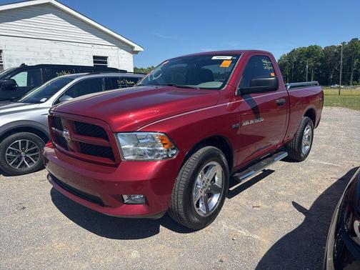 Deep Cherry Red Crystal 2012 RAM 1500 ST