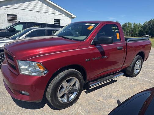 Deep Cherry Red Crystal 2012 RAM 1500 ST