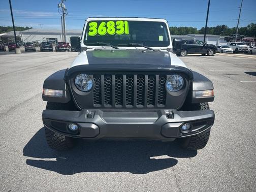 2022 Jeep Gladiator Sport