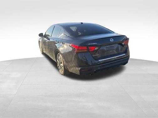 2021 Nissan Altima 2.5 SL