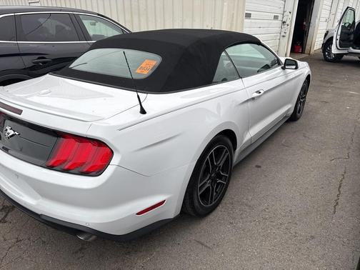 2022 Ford Mustang EcoBoost Premium