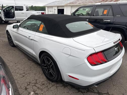 2022 Ford Mustang EcoBoost Premium