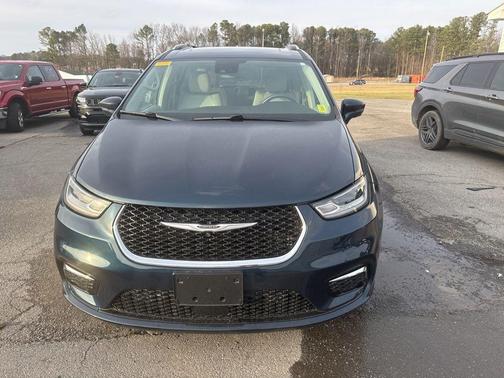 2021 Chrysler Pacifica Touring-L