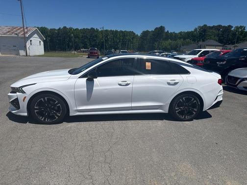 Glacial White Pearl 2022 Kia K5 GT-Line