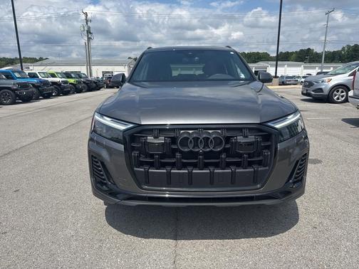 2025 Audi Q7 45 Premium Plus