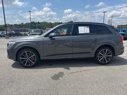 2025 Audi Q7 45 Premium Plus