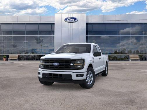 Oxford White 2026 Ford F-150 XLT