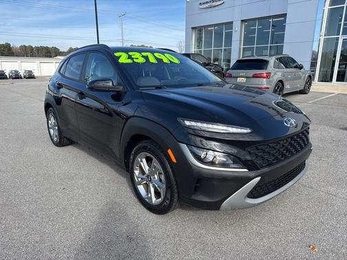 2022 Hyundai KONA SEL