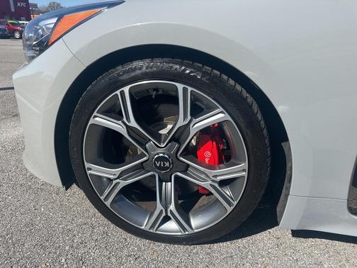 2019 Kia Stinger GT2