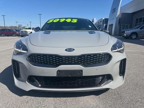 2019 Kia Stinger GT2