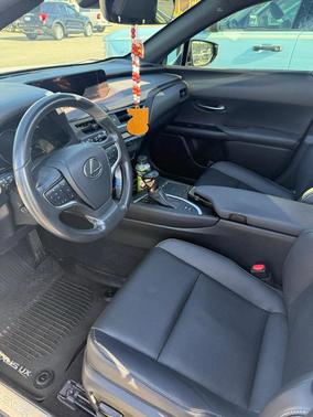 2019 Lexus UX 250h Base
