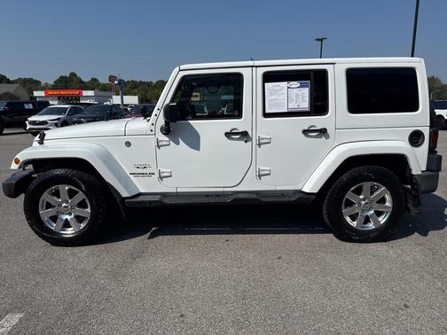 2016 Jeep Wrangler Unlimited Sahara