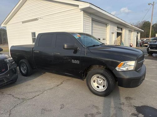 2018 RAM 1500 ST