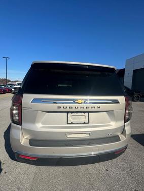 2022 Chevrolet Suburban LT