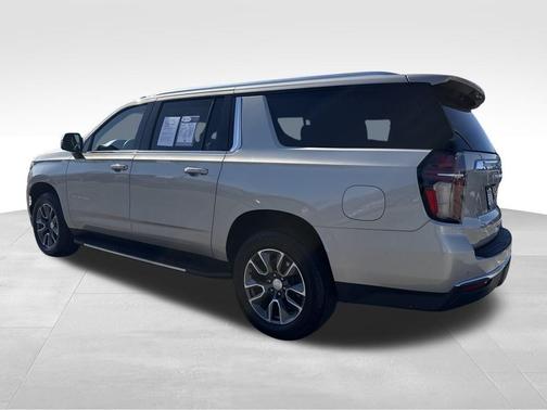 2022 Chevrolet Suburban LT