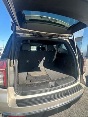 2022 Chevrolet Suburban LT