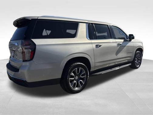 2022 Chevrolet Suburban LT